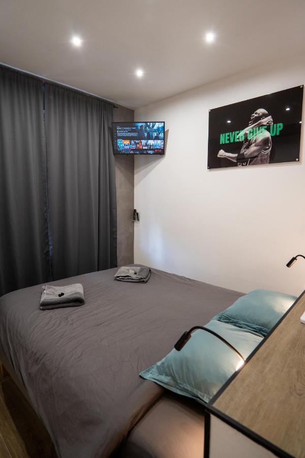 Capsule Wellness - Sauna - Balneo - Machine De Sport Privatif - Ps5 - 2 Chambres Valenciennes Exterior foto